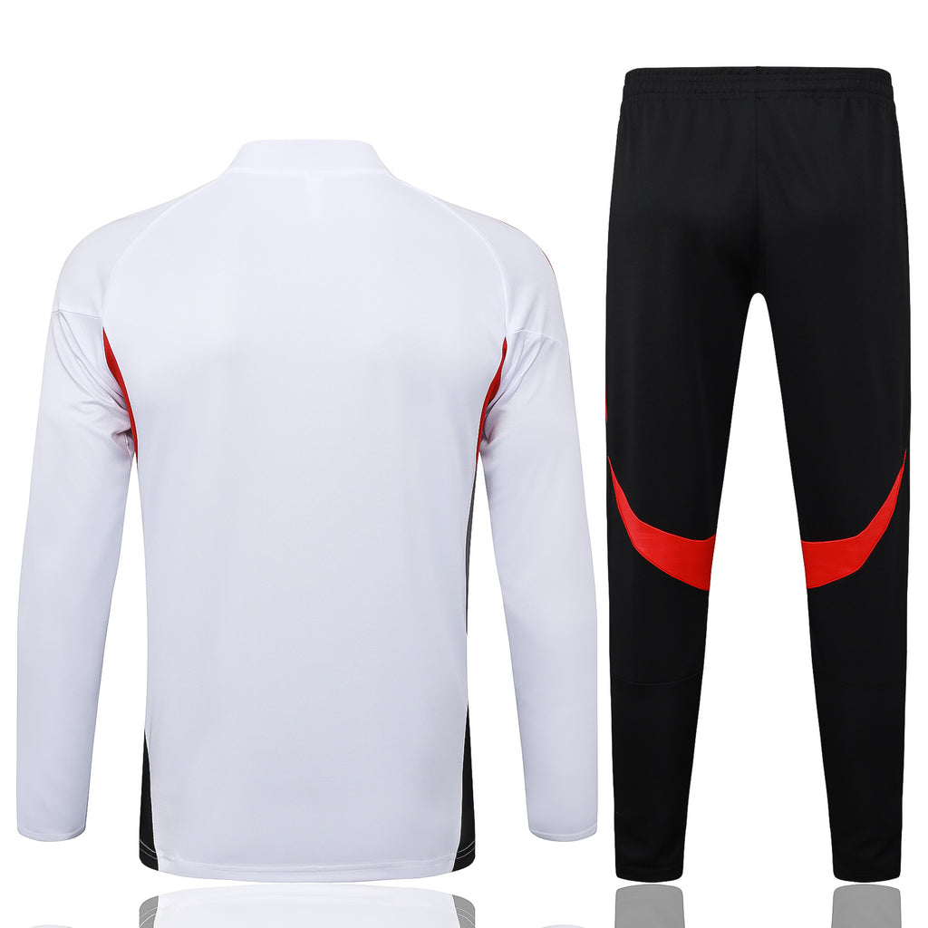 Conjunto de Entrenamiento Largo Bayern Múnich - 2025/26