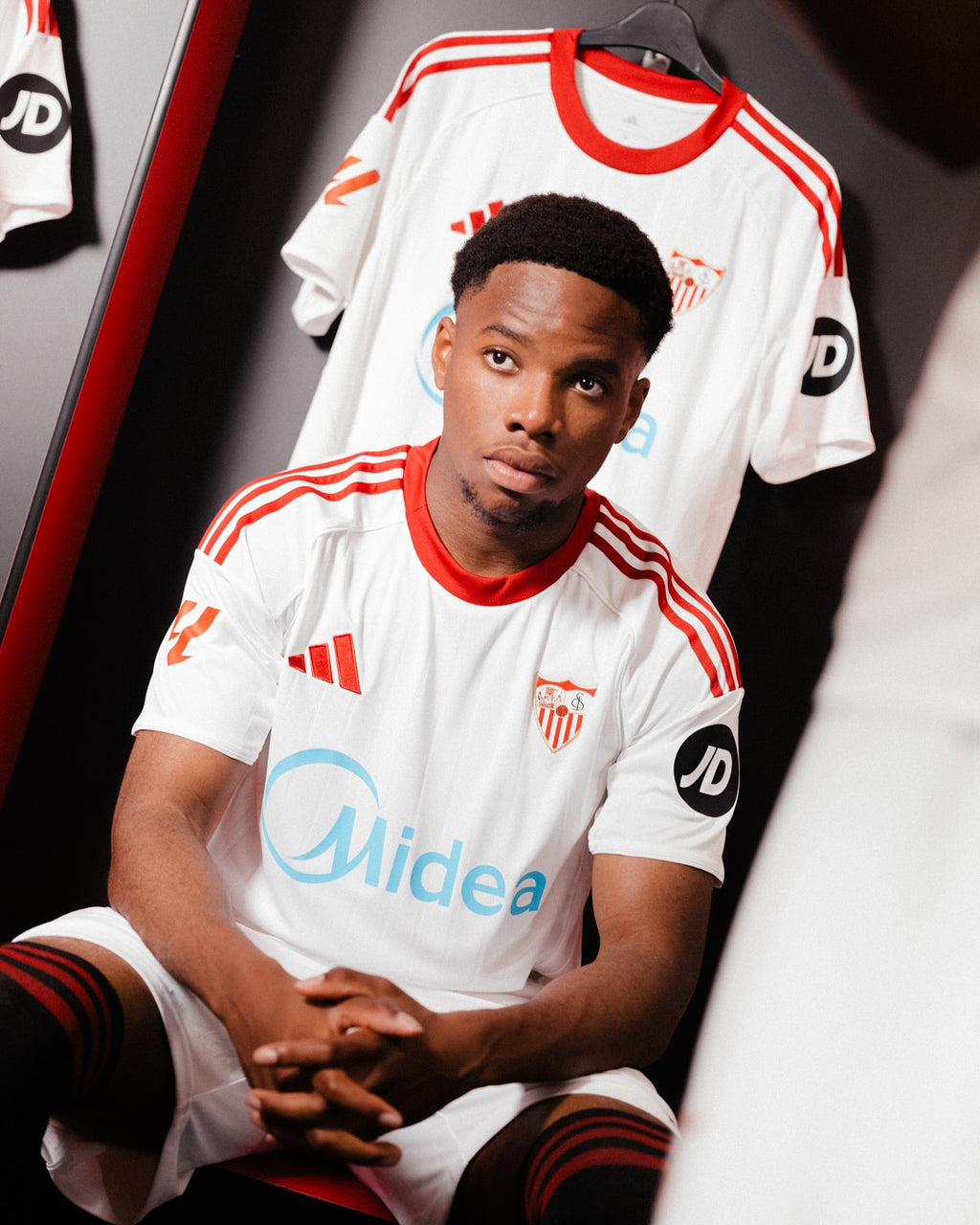 Camiseta Sevilla Fc 2025/26 - 1ª Equipación