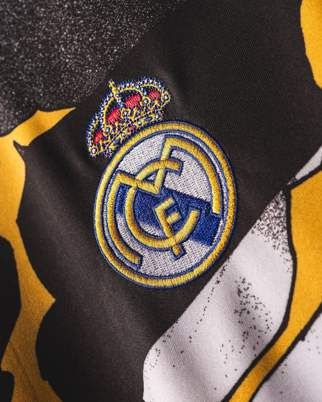 Camiseta Real Madrid 2025/26 - Edición Especial Marvel (Blanca)