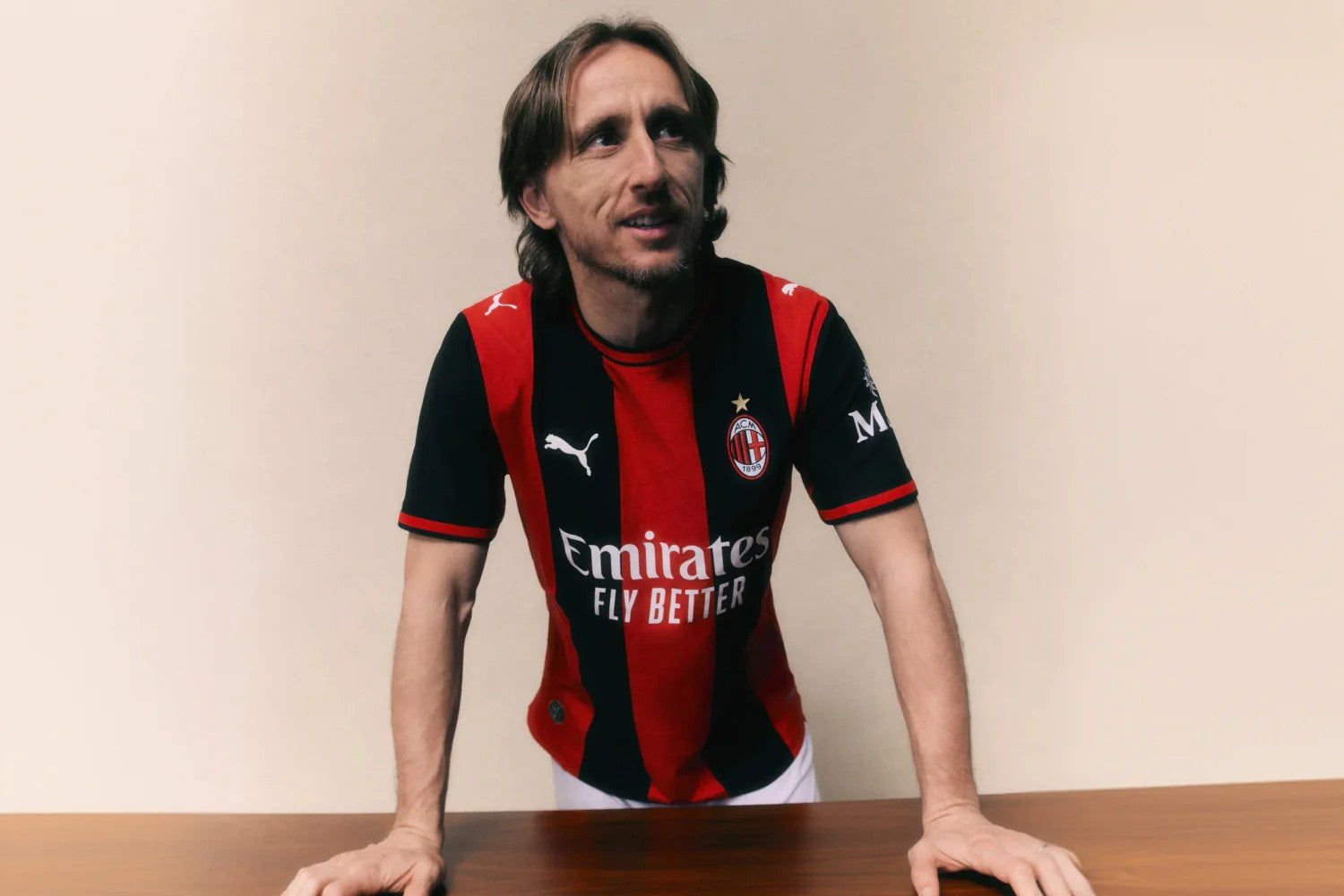 Camiseta Ac Milán 2026/27 - 1ª Equipación