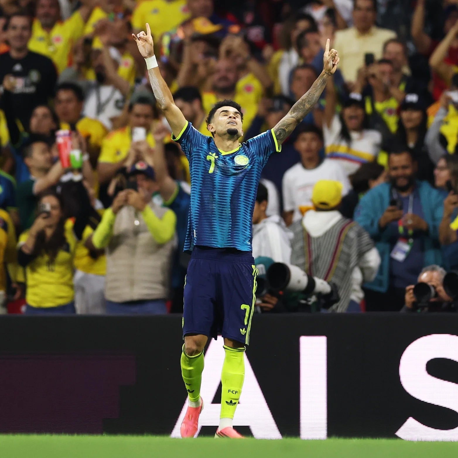 Pantalón Corto Colombia Mundial 2026 - 2ª Equipación