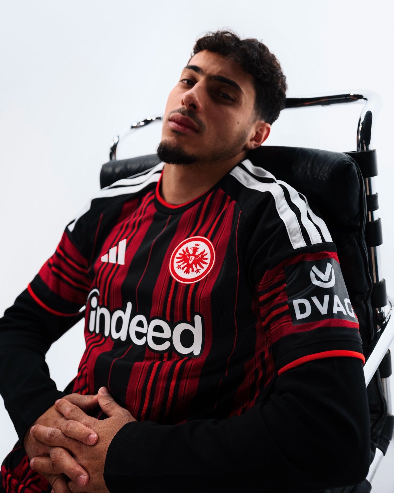 Camiseta Eintracht Frankfurt 2026/27 - 1ª Equipación