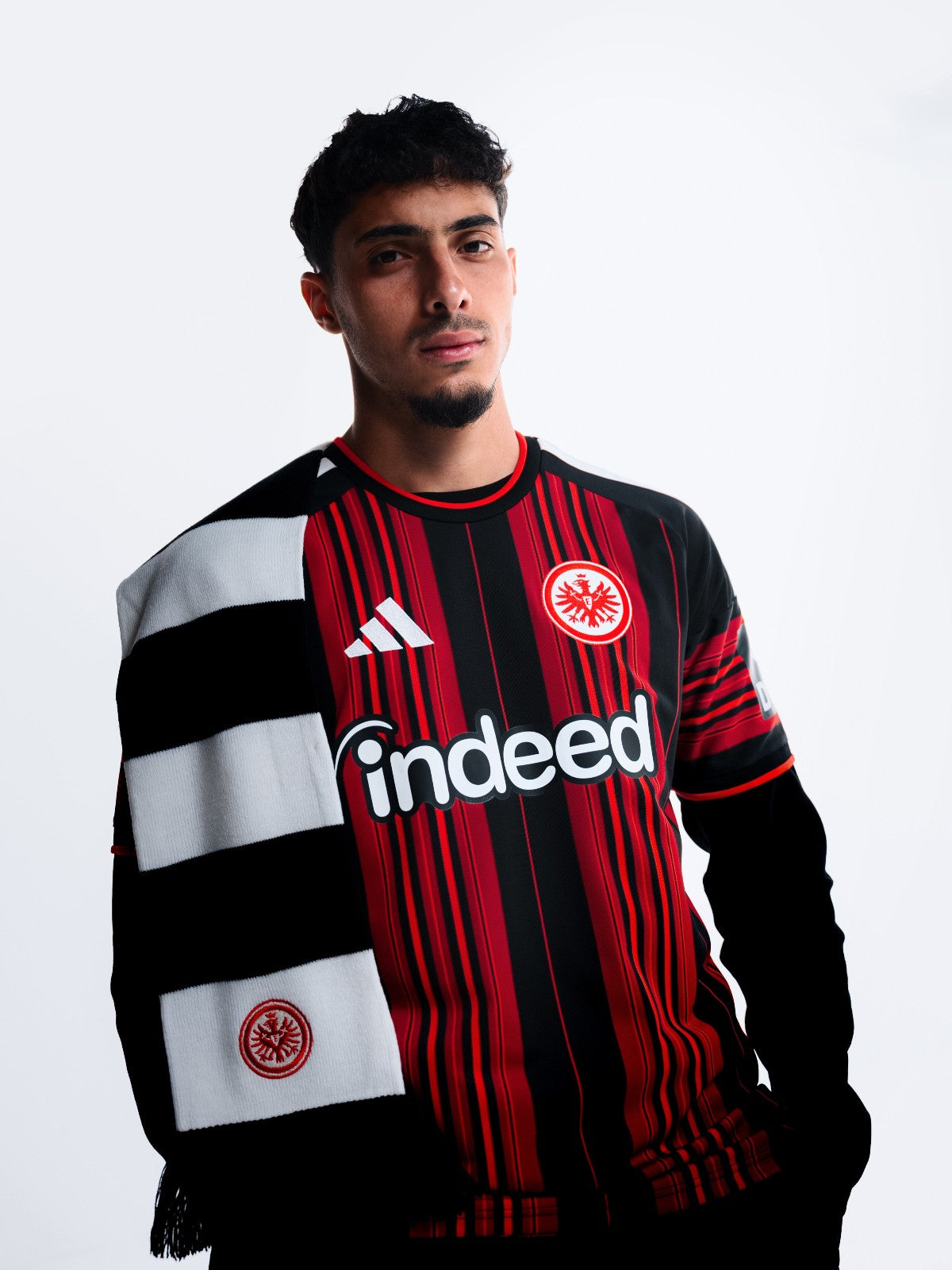 Camiseta Eintracht Frankfurt 2026/27 - 1ª Equipación